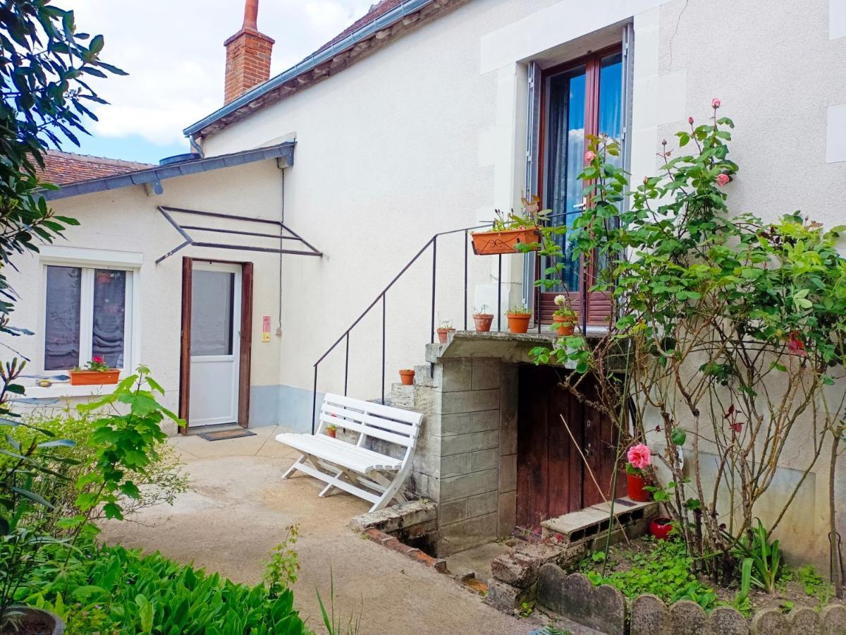 Petite Maison Etape Loire A Velo Ou Compostelle 모스네 외부 사진